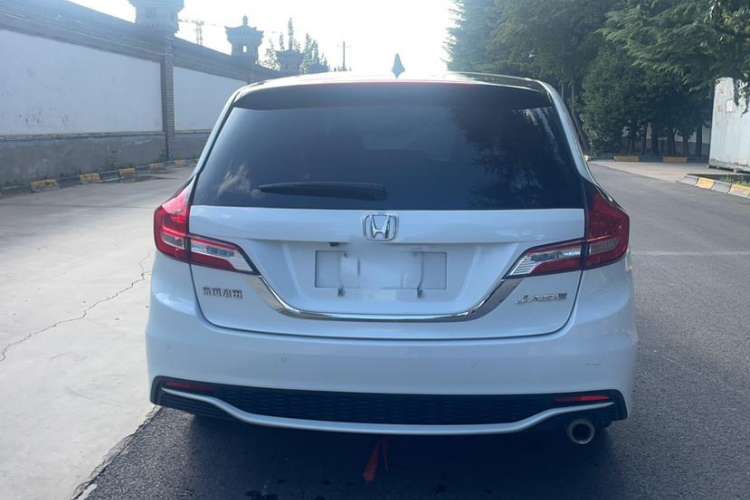 Used Honda Jade 2017 1.8L automatic Comfort version 5 seats Exterior 4