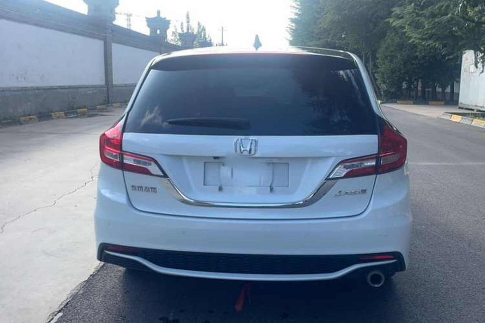 Used Honda Jade 2017 1.8L automatic Comfort version 5 seats Exterior 4
