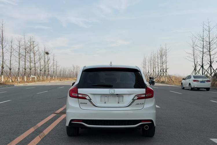 Used Honda Jade 2017 1.8L automatic Comfort version 5 seats Exterior 4