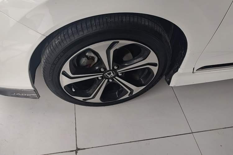 Used Honda Jade 2017 210 TURBO CVT Luxury Edition 5 Seats Exterior 4