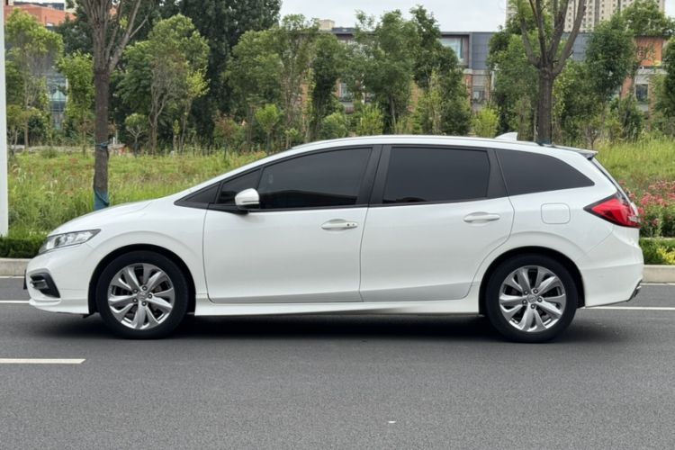 Used Honda Jade 2017 1.8L automatic Comfort version 5 seats Exterior 4