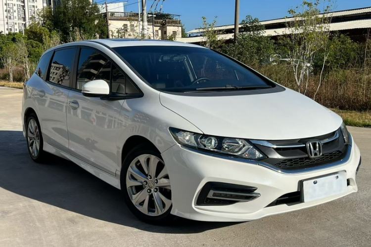 Used Honda Jade 2017 1.8L automatic Comfort version 5 seats Exterior 5