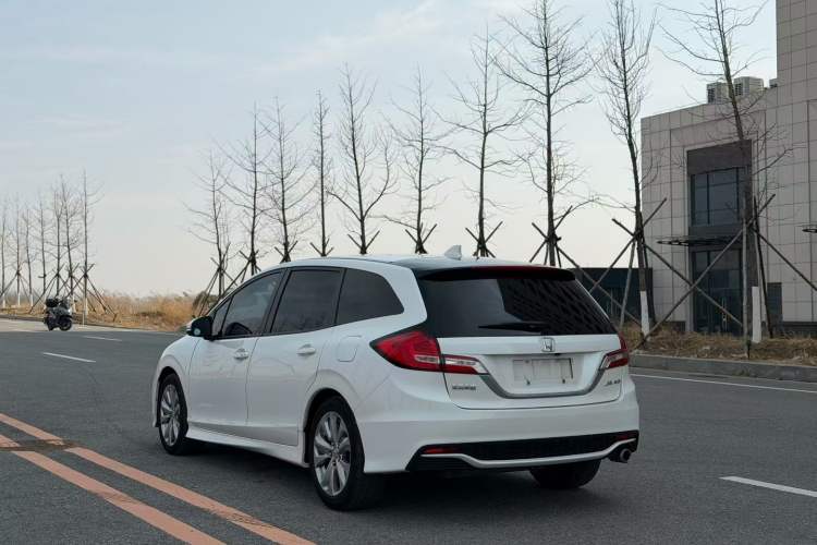 Used Honda Jade 2017 1.8L automatic Comfort version 5 seats Exterior 5