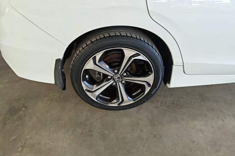 Used Honda Jade 2017 210 TURBO CVT Luxury Edition 5 Seats Exterior 5