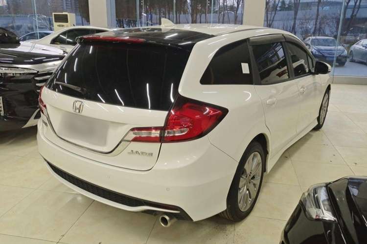 Used Honda Jade 2017 1.8L automatic Comfort version 5 seats Exterior 5