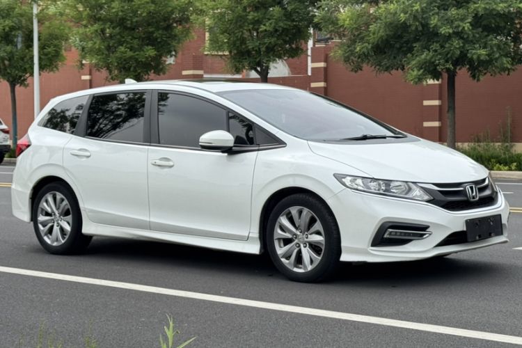 Used Honda Jade 2017 1.8L automatic Comfort version 5 seats Exterior 5