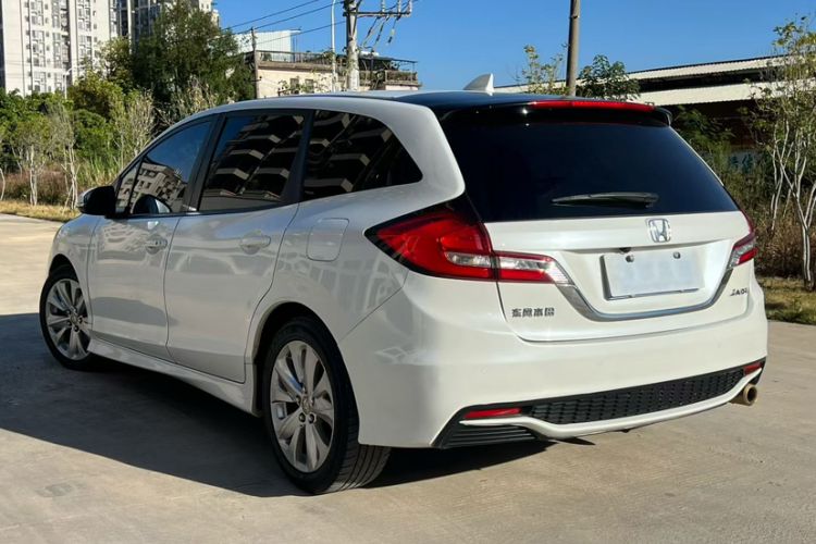 Used Honda Jade 2017 1.8L automatic Comfort version 5 seats Exterior 7