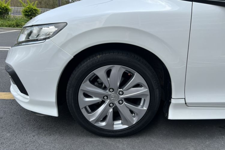 Used Honda Jade 2017 1.8L automatic Comfort version 5 seats Exterior 7