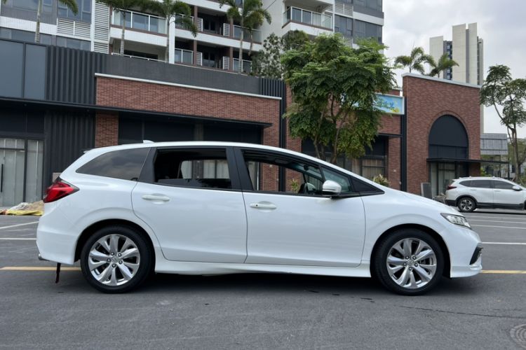 Used Honda Jade 2017 1.8L automatic Comfort version 5 seats Exterior 9