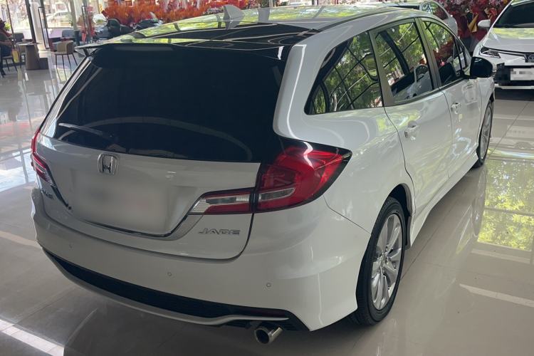 Used Honda Jade 2017 1.8L automatic Comfort version 5 seats Exterior 9