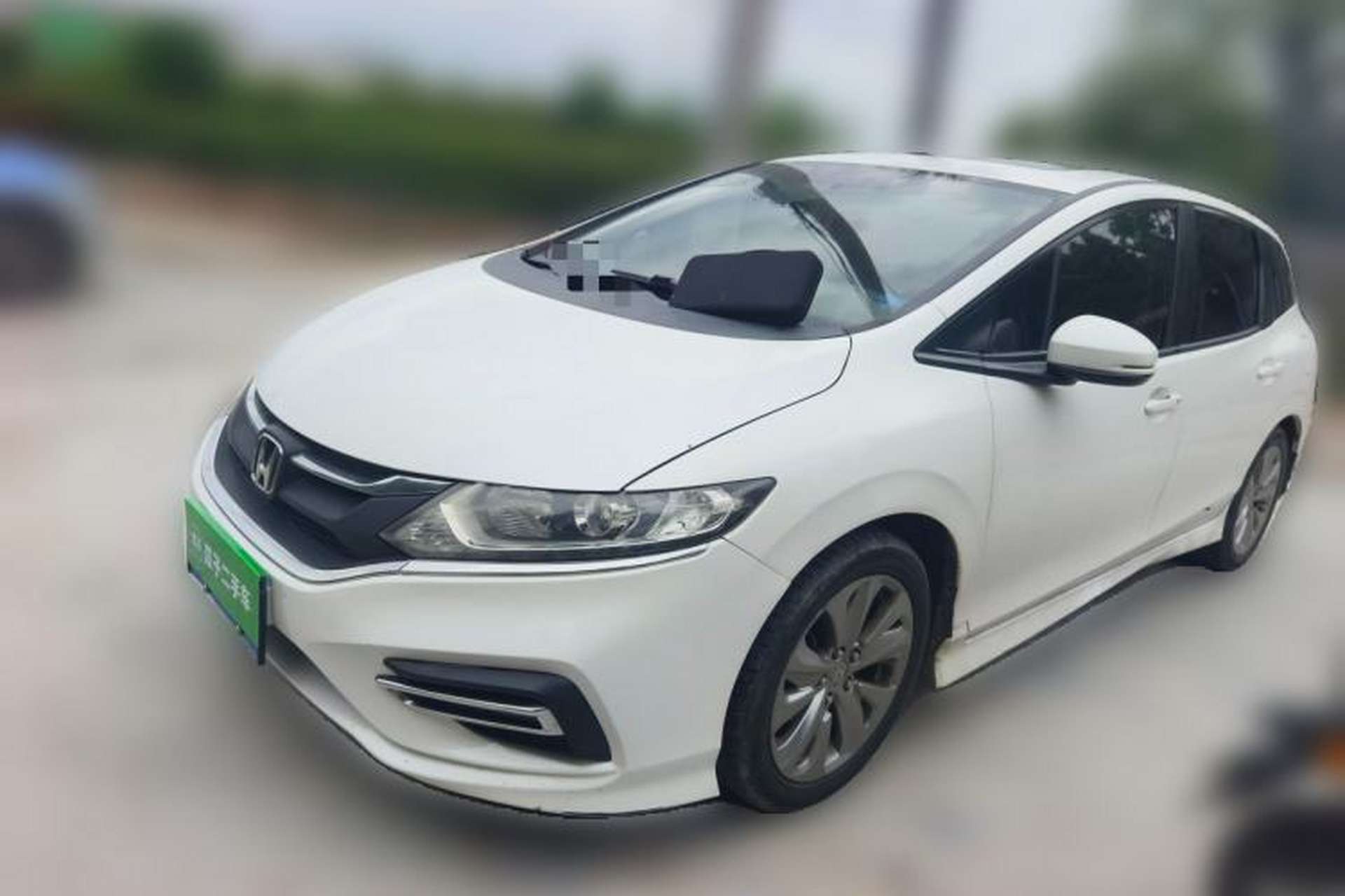 Used Honda Jade 2017 1.8L automatic Comfort version 5 seats Front Left 45 Deg