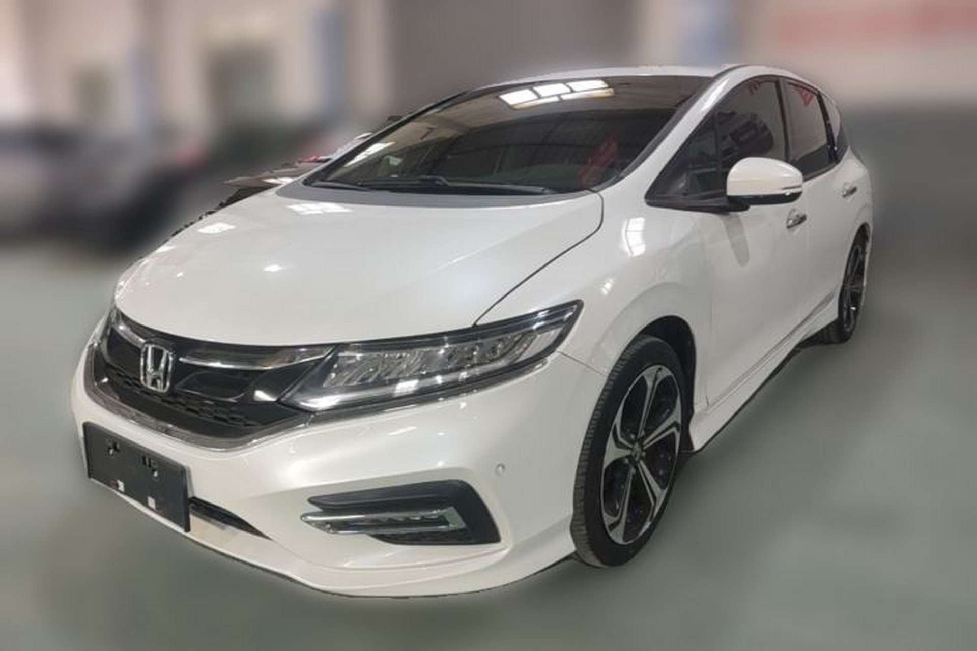 Used Honda Jade 2017 210 TURBO CVT Luxury Edition 5 Seats Front Left 45 Deg