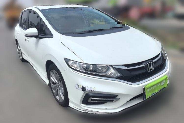 Used Honda Jade 2017 1.8L automatic Comfort version 5 seats Front Right 45 Deg
