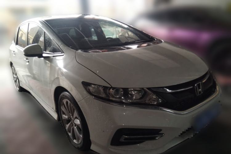 Used Honda Jade 2017 1.8L automatic Comfort version 5 seats Front Right 45 Deg