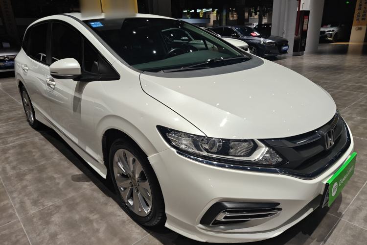 Used Honda Jade 2017 1.8L automatic Comfort version 5 seats Front Right 45 Deg
