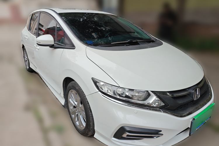 Used Honda Jade 2017 1.8L automatic Comfort version 5 seats Front Right 45 Deg
