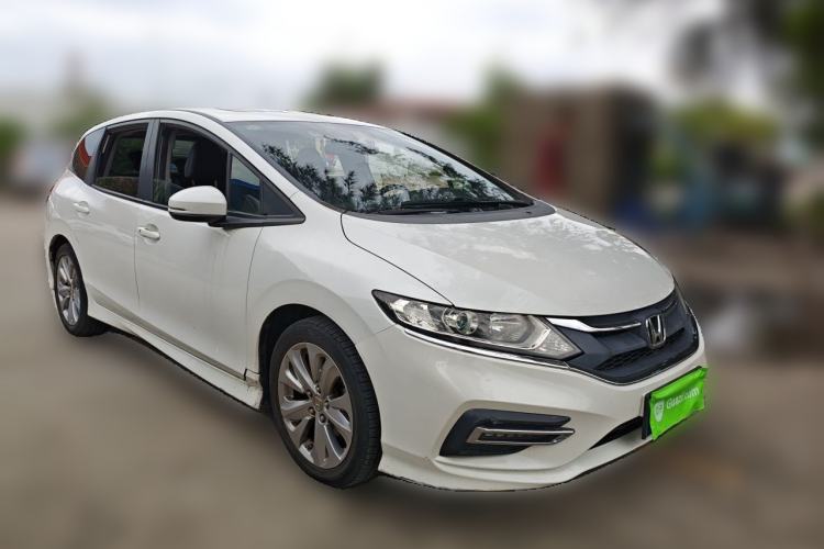 Used Honda Jade 2017 1.8L automatic Comfort version 5 seats Front Right 45 Deg