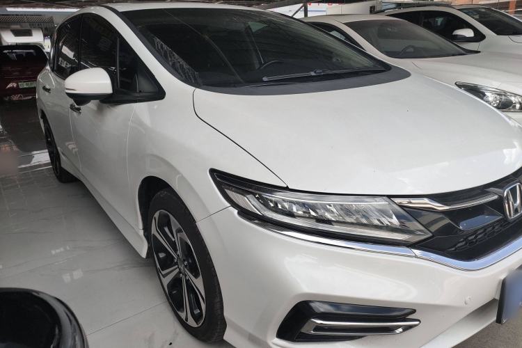 Used Honda Jade 2017 210 TURBO CVT Luxury Edition 5 Seats Front Right 45 Deg
