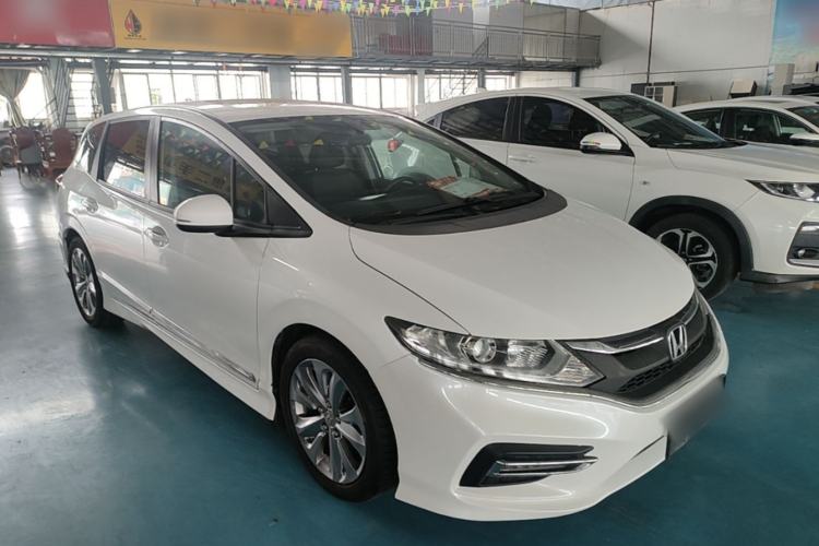 Used Honda Jade 2017 1.8L automatic Comfort version 5 seats Front Right 45 Deg