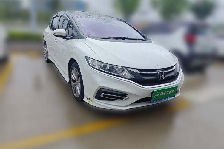 Used Honda Jade 2017 1.8L automatic Comfort version 5 seats Front Right 45 Deg