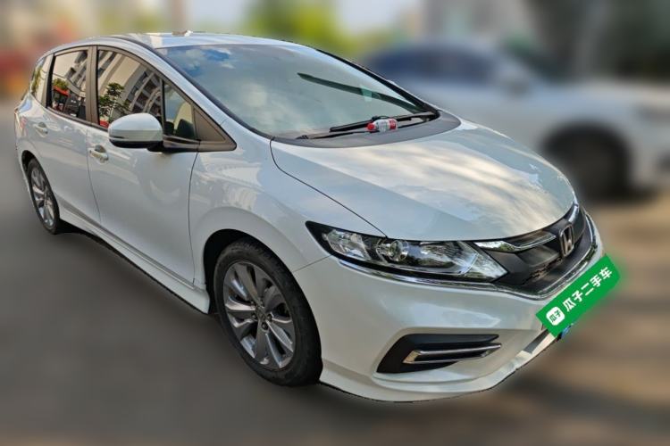 Used Honda Jade 2017 1.8L automatic Comfort version 5 seats Front Right 45 Deg