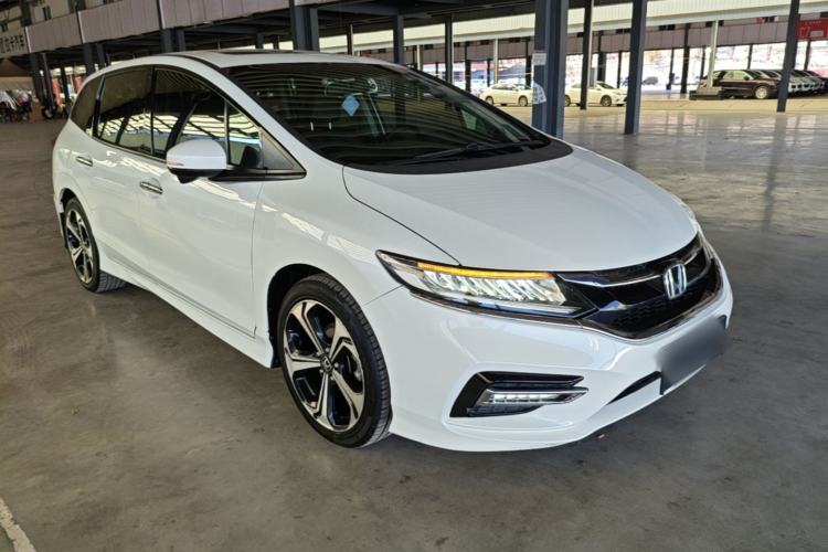 Used Honda Jade 2017 210 TURBO CVT Luxury Edition 5 Seats Front Right 45 Deg