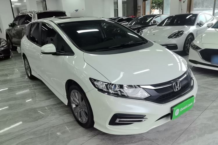 Used Honda Jade 2017 1.8L automatic Comfort version 5 seats Front Right 45 Deg