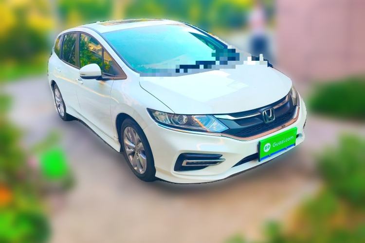 Used Honda Jade 2017 1.8L automatic Comfort version 5 seats Front Right 45 Deg