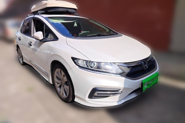 Used Honda Jade 2017 1.8L automatic Comfort version 5 seats Front Right 45 Deg
