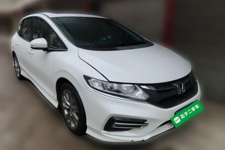 Used Honda Jade 2017 1.8L automatic Comfort version 5 seats Front Right 45 Deg
