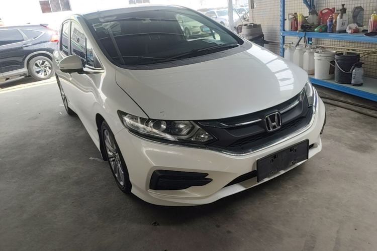 Used Honda Jade 2017 1.8L Automatic Classic Edition 5 seats Front Right 45 Deg