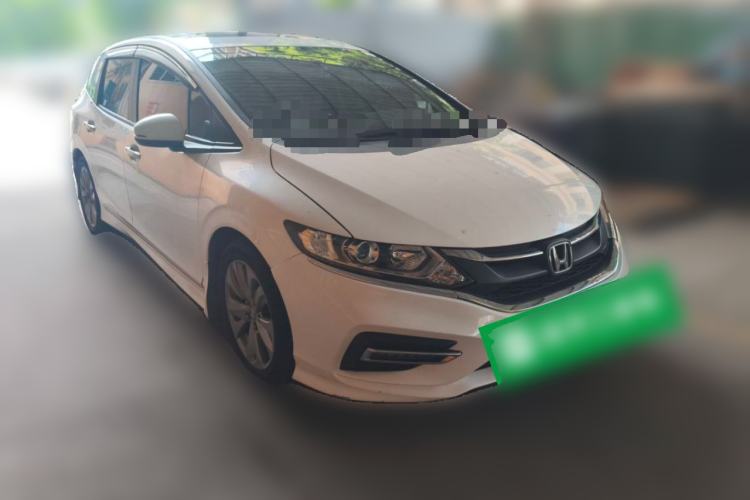 Used Honda Jade 2017 1.8L automatic Comfort version 5 seats Front Right 45 Deg