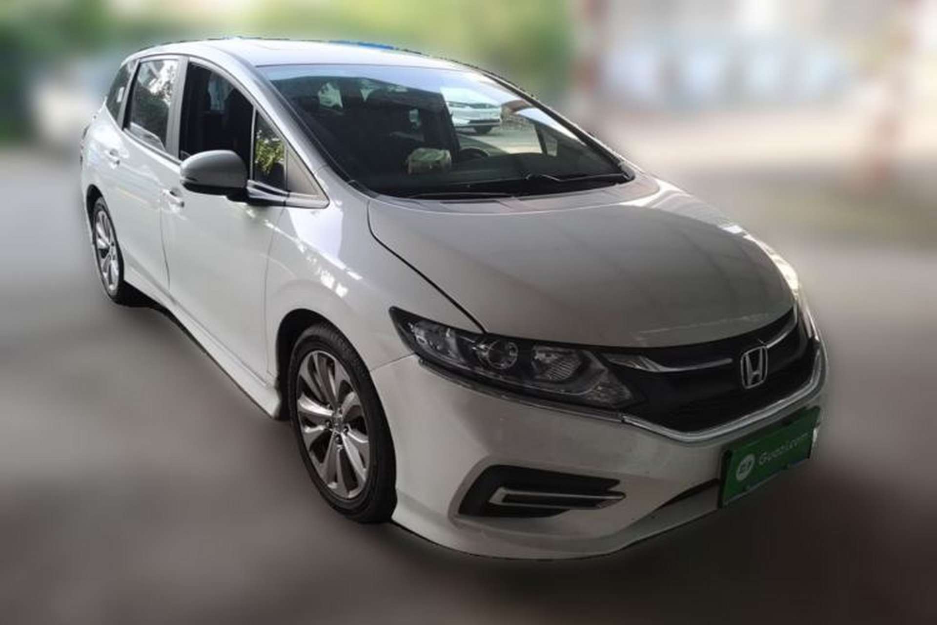 Used Honda Jade 2017 1.8L automatic Comfort version 5 seats Front Right 45 Deg
