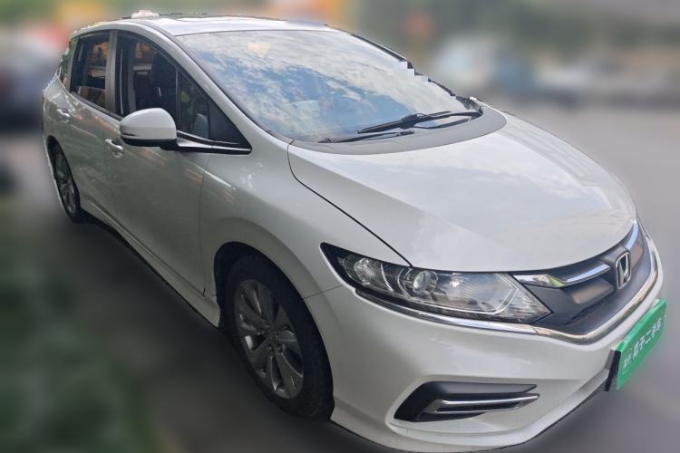 Used Honda Jade 2017 1.8L automatic Comfort version 5 seats Front Right 45 Deg