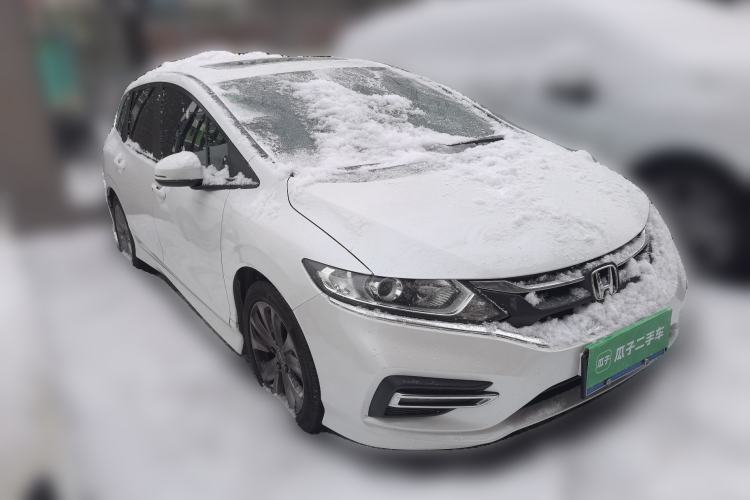 Used Honda Jade 2017 1.8L automatic Comfort version 5 seats Front Right 45 Deg
