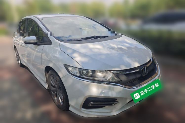 Used Honda Jade 2017 1.8L automatic Comfort version 5 seats Front Right 45 Deg