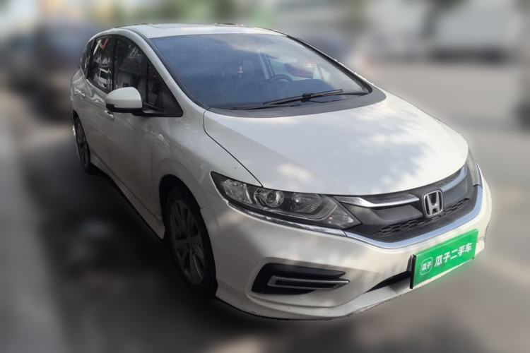 Used Honda Jade 2017 1.8L automatic Comfort version 5 seats Front Right 45 Deg