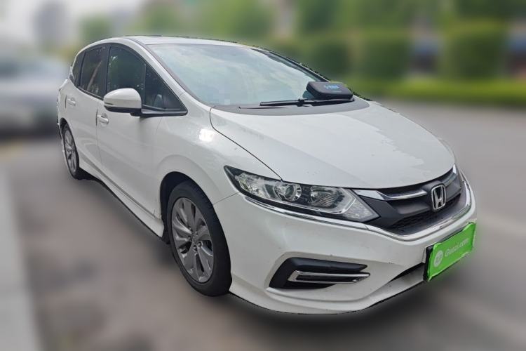 Used Honda Jade 2017 1.8L automatic Comfort version 5 seats Front Right 45 Deg
