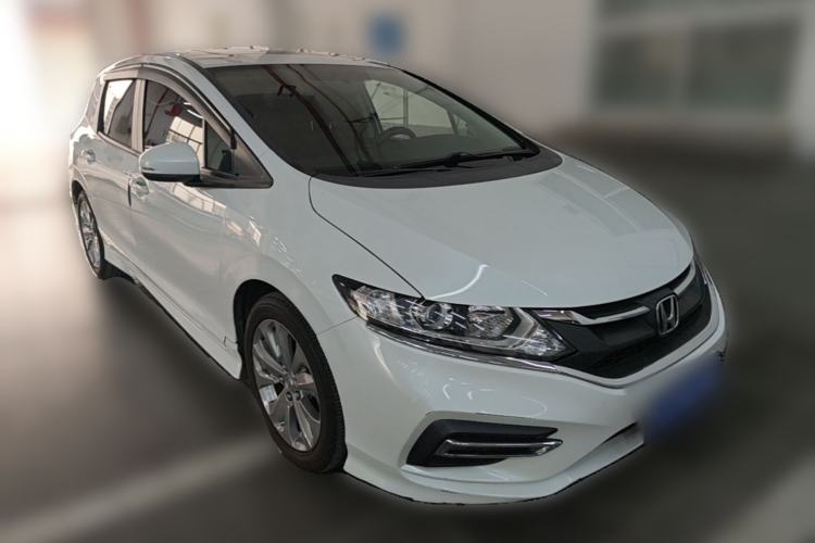 Used Honda Jade 2017 1.8L automatic Comfort version 5 seats Front Right 45 Deg