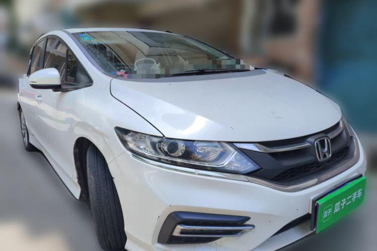 Used Honda Jade 2017 1.8L automatic Comfort version 5 seats Front Right 45 Deg