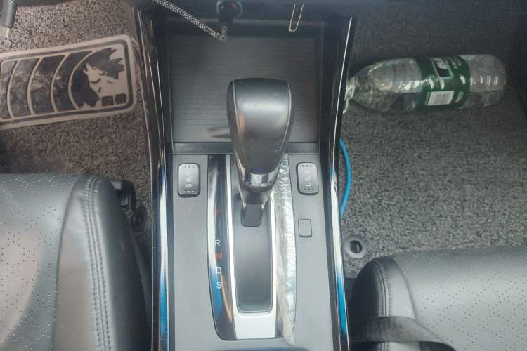 Used Honda Jade 2017 210 TURBO CVT Luxury Edition 5 Seats Gear Lever