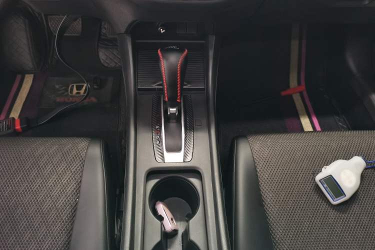 Used Honda Jade 2017 1.8L automatic Comfort version 5 seats Gear Lever