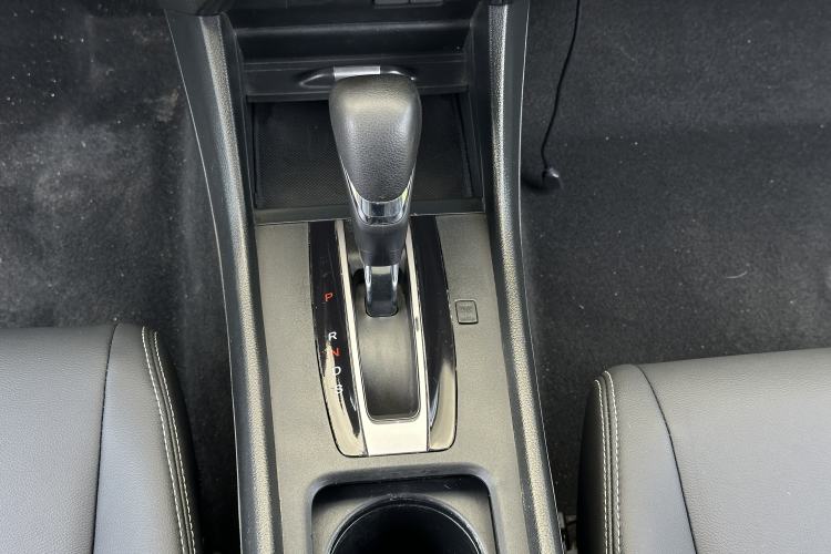 Used Honda Jade 2017 1.8L Automatic Classic Edition 5 seats Gear Lever
