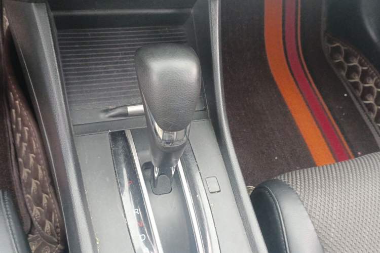 Used Honda Jade 2017 1.8L automatic Comfort version 5 seats Gear Lever