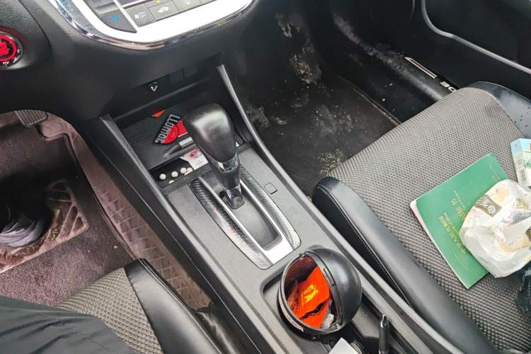 Used Honda Jade 2017 1.8L automatic Comfort version 5 seats Gear Lever