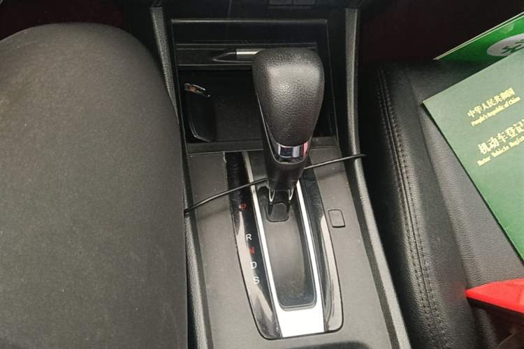 Used Honda Jade 2017 1.8L Automatic Classic Edition 5 seats Gear Lever