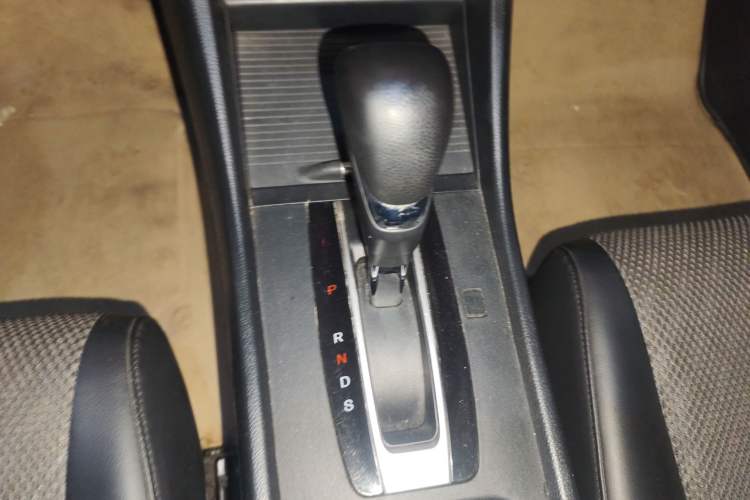 Used Honda Jade 2017 1.8L automatic Comfort version 5 seats Gear Lever