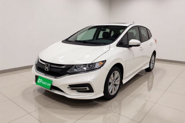 Ojetý Honda Jade 2017 1.8L automatic Comfort version 5 seats