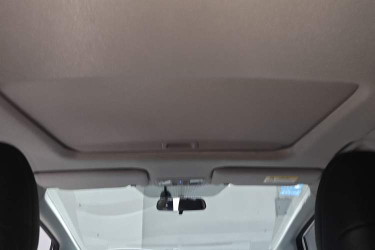 Used Honda Jade 2017 1.8L automatic Comfort version 5 seats Headliner