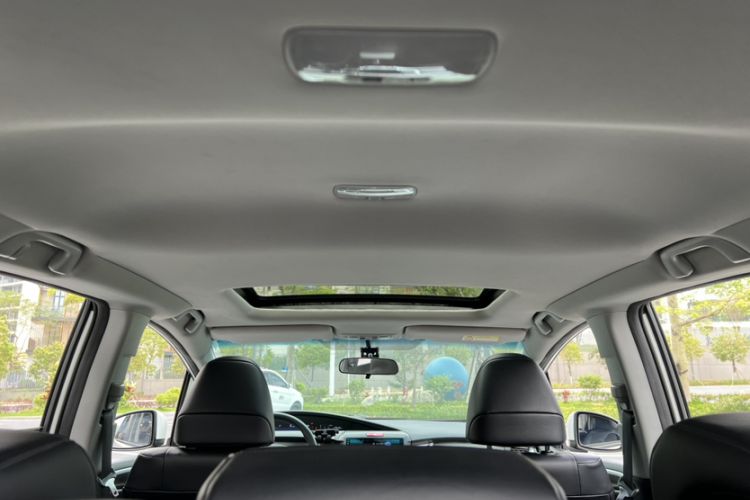Used Honda Jade 2017 1.8L automatic Comfort version 5 seats Headliner